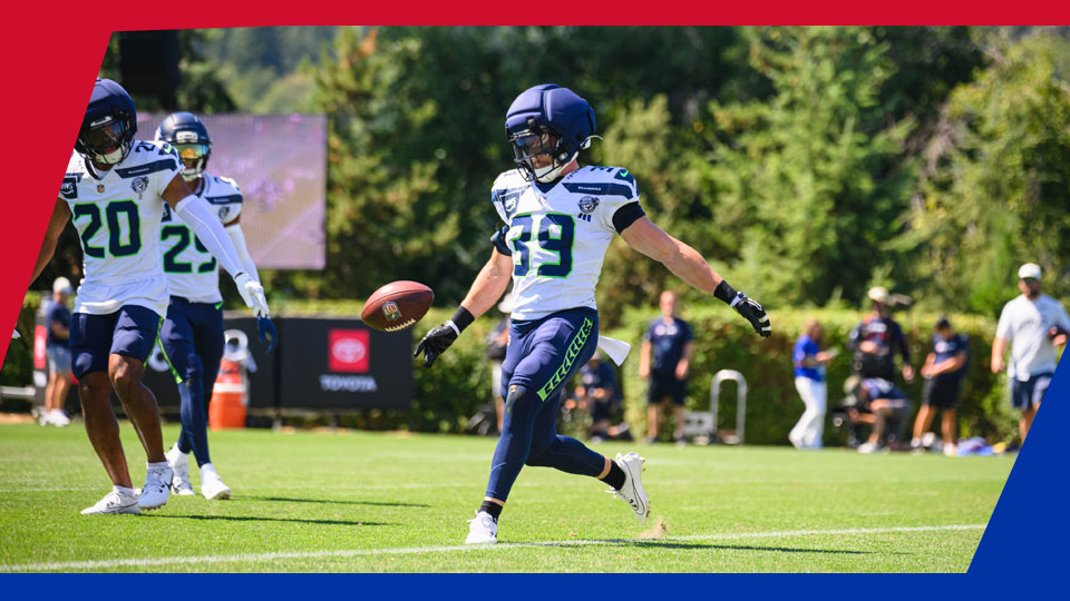 NFL / Preseason / Seattle Seahawks - Tennessee Titans